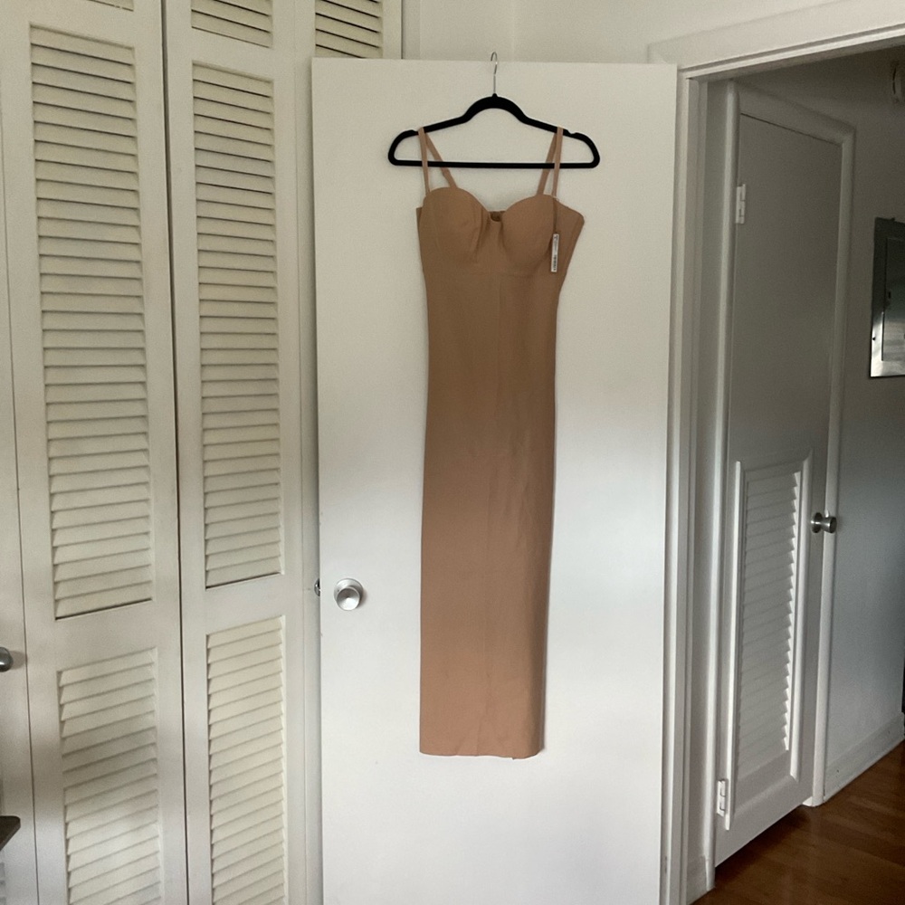 Skims body molded underwire dress